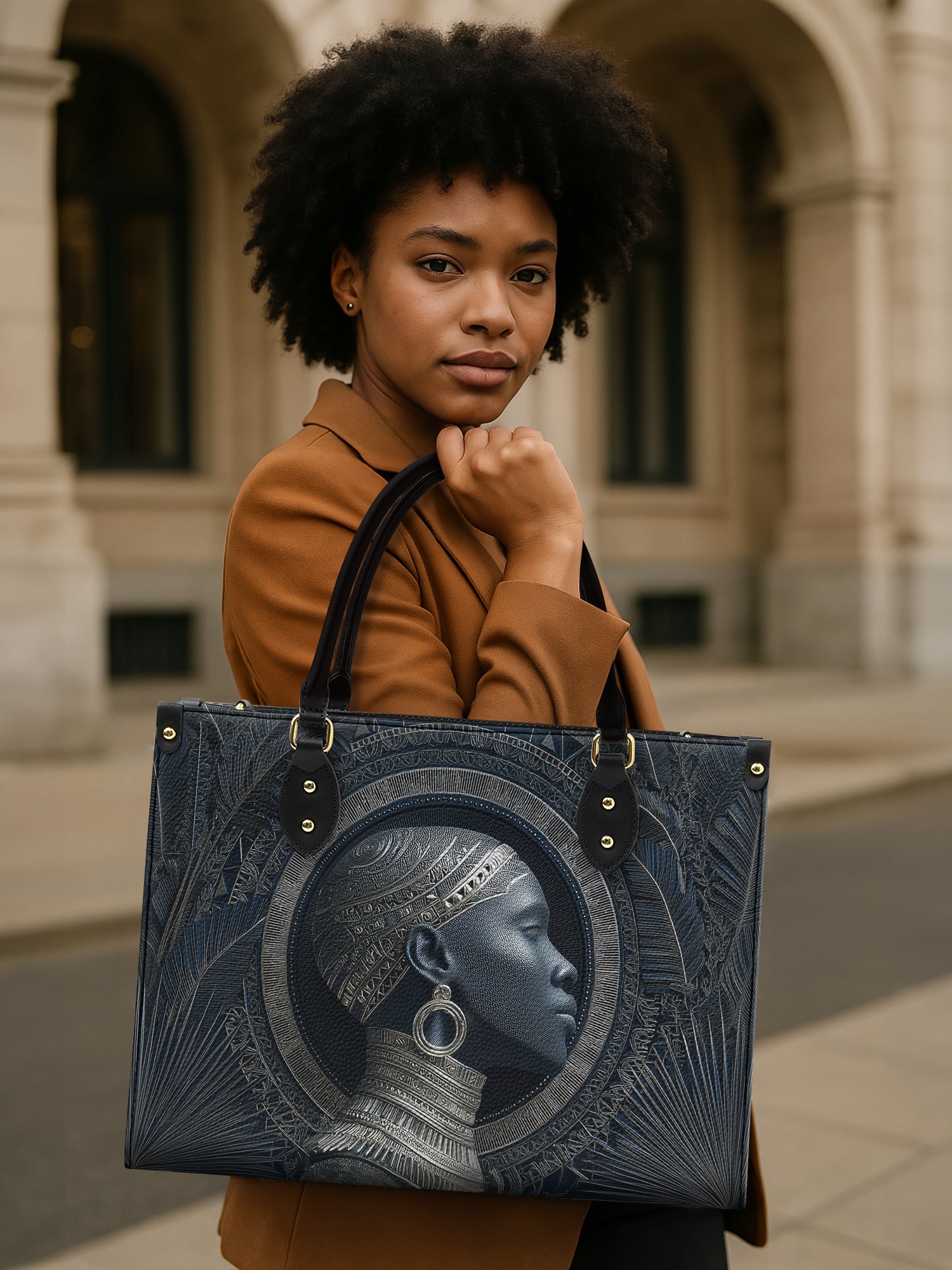 Midnight Sovereign Portrait Premium Leather Handbag QR0HH121