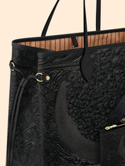 Crowned In Onyx Classic Shopper Tote QR0XD067