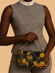 Queen Bee Classic Zip Pochette QR0XD202