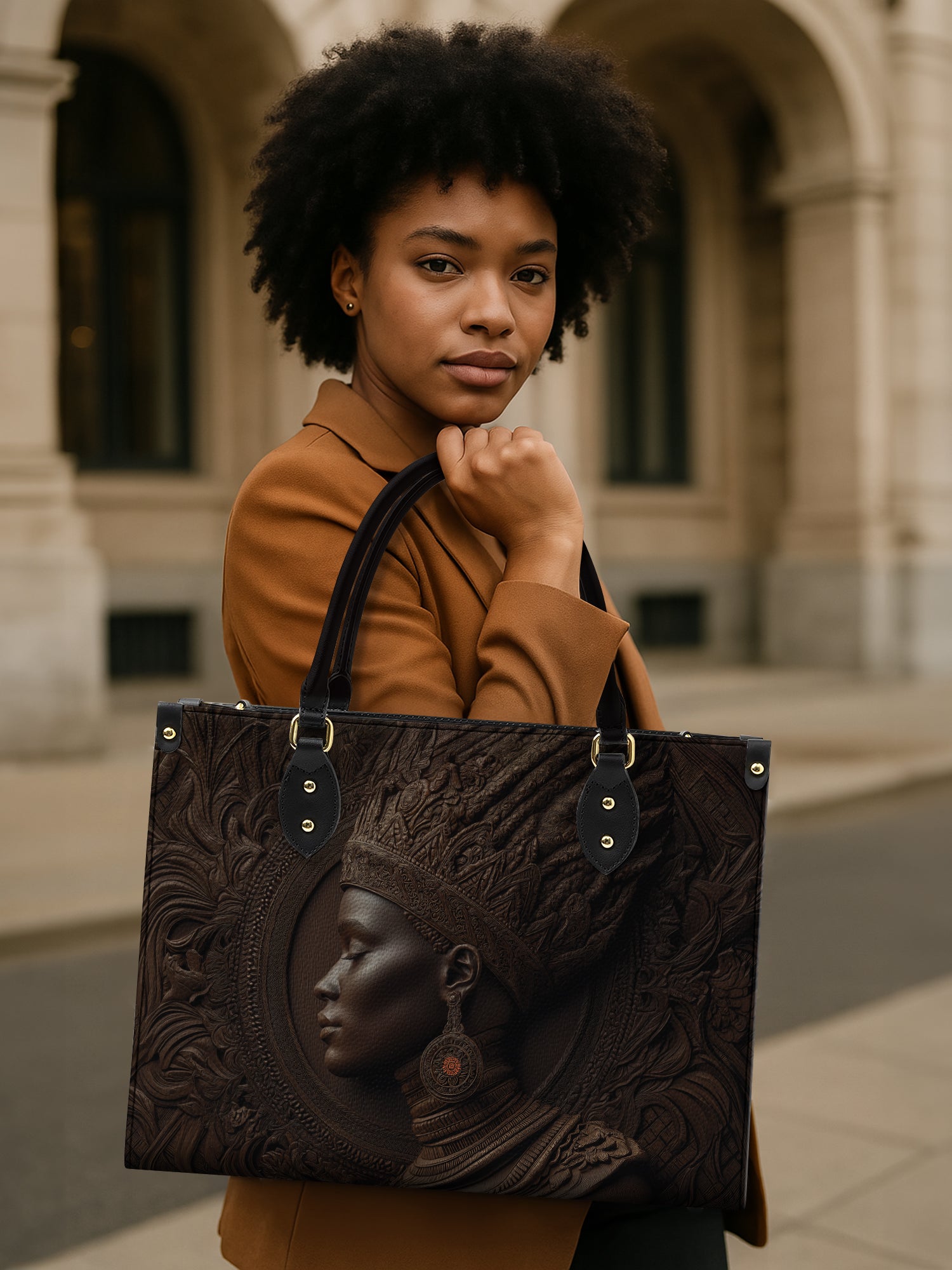 Warrior Queen Spirit Premium Leather Handbag QR0XD276