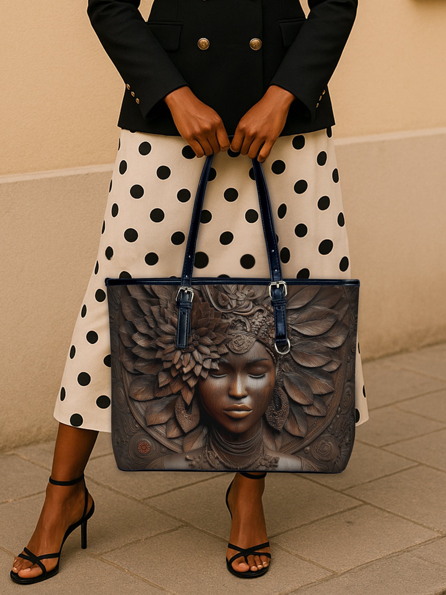 Ancestor Call Leather Bucket Bag QR0XD719