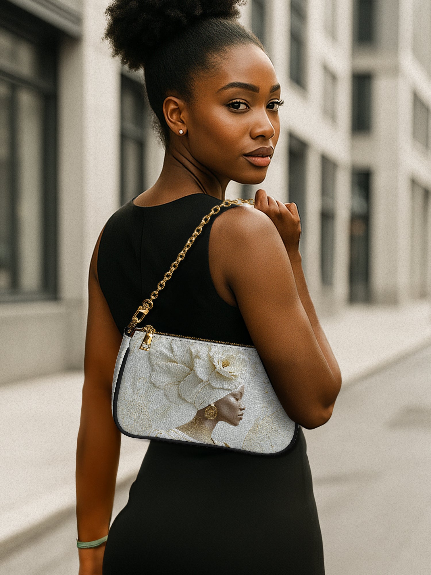 Luminous Bloom Classic Zip Pochette QR0TV120