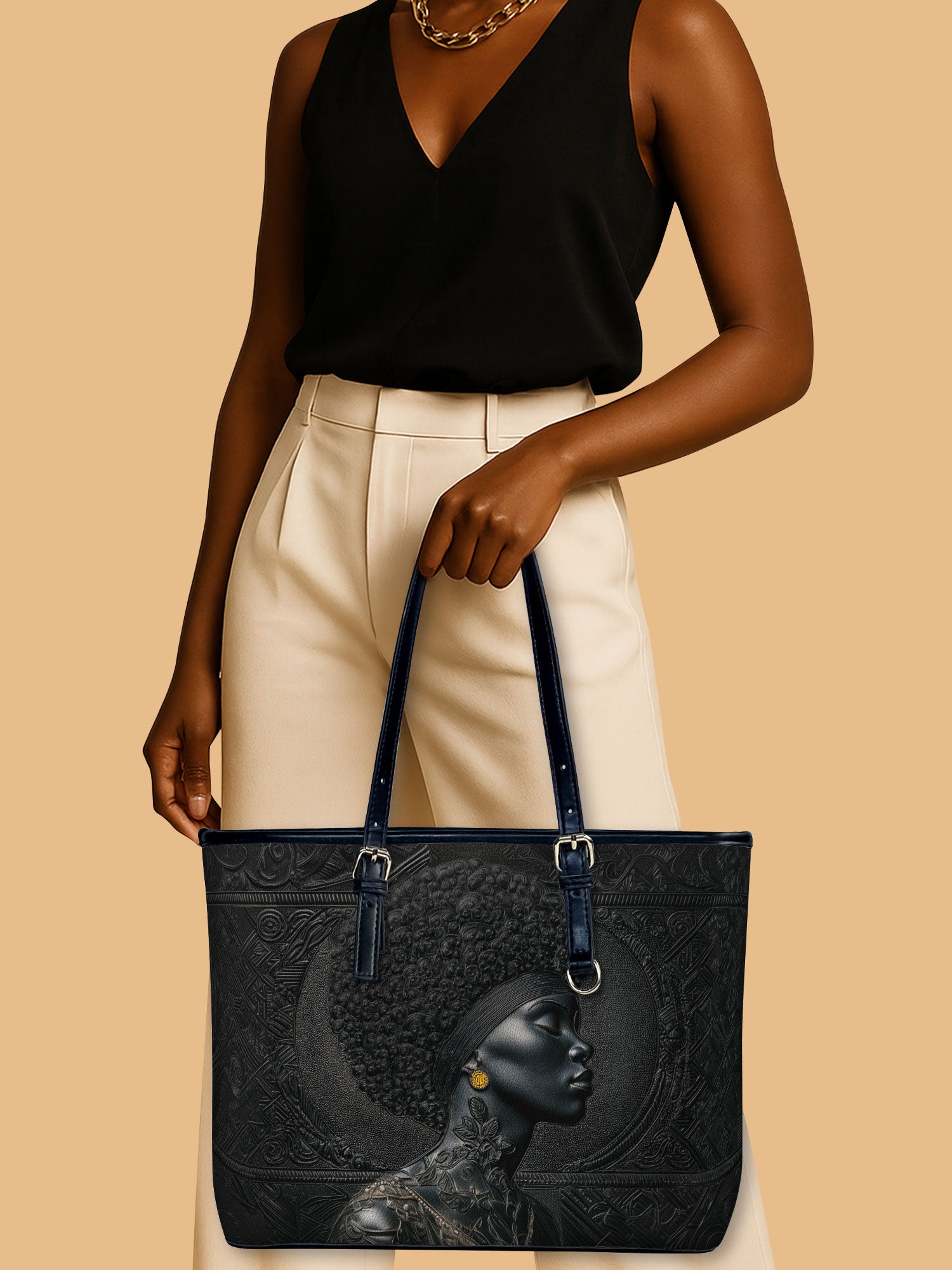 Crowned In Onyx Leather Bucket Bag QR0XD728