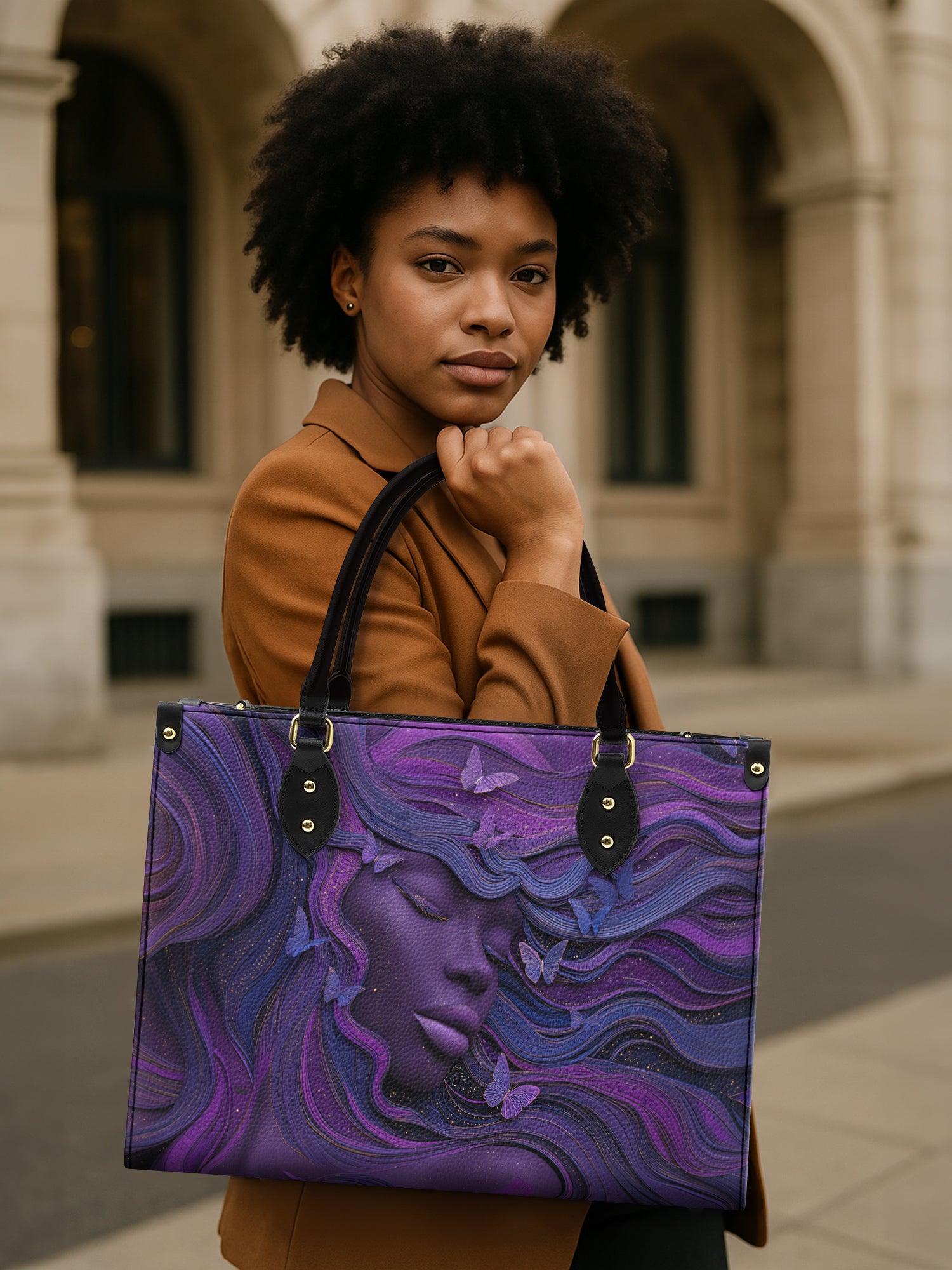 Lush Aura Premium Leather Handbag QR0TD231