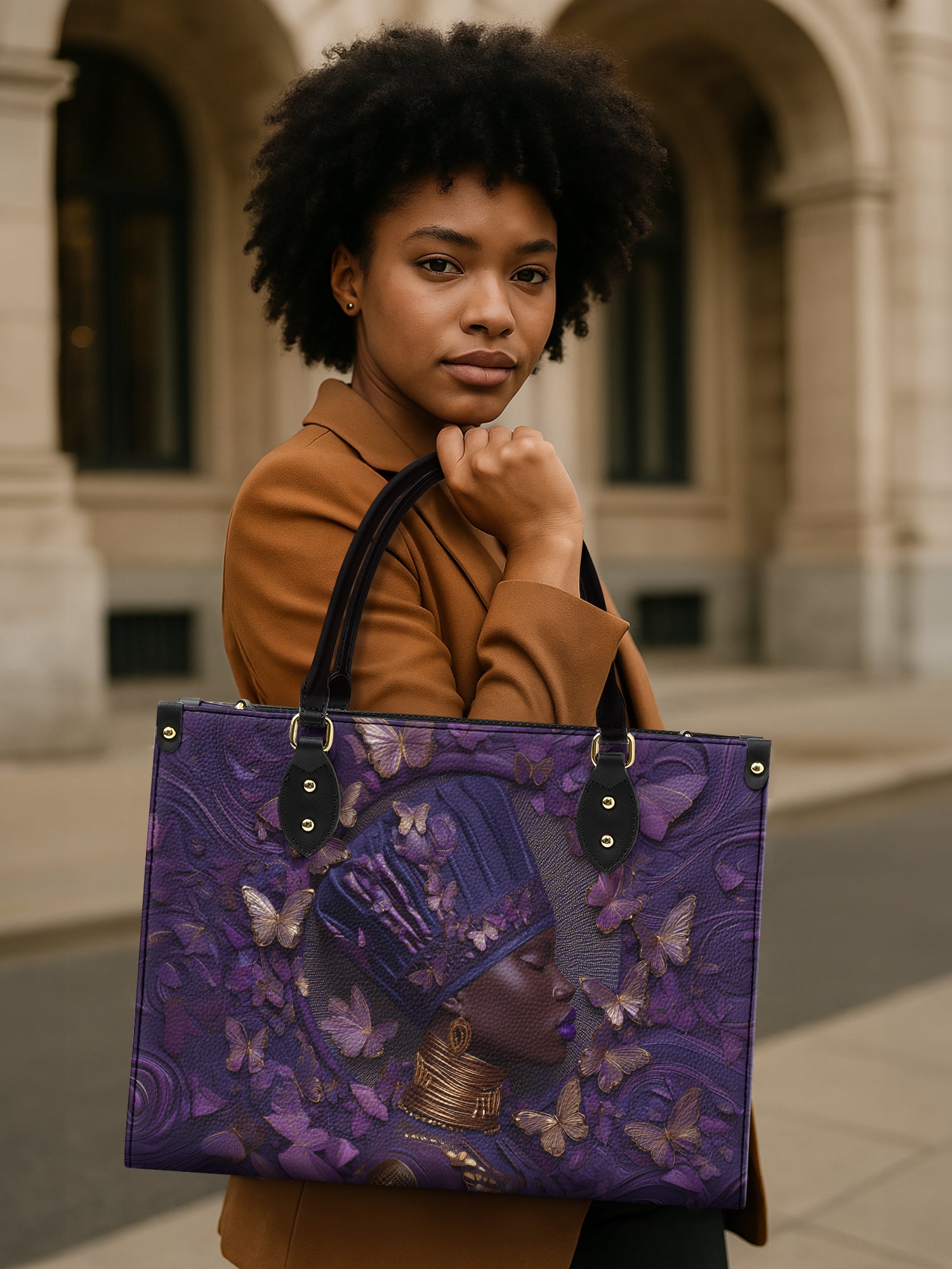 Anointed Aura Premium Leather Handbag QR0XD638