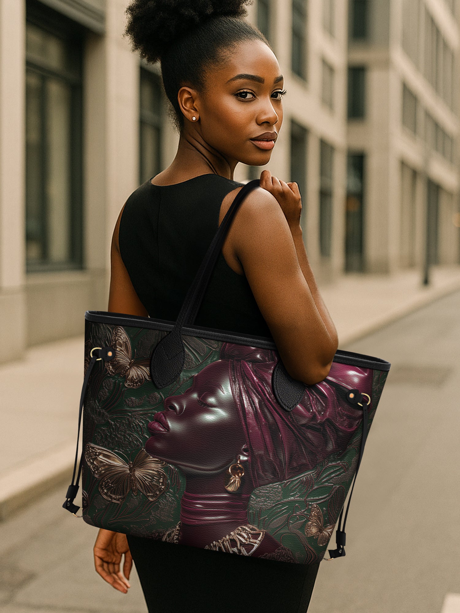 Brisa Queen Classic Shopper Tote QR0XD494