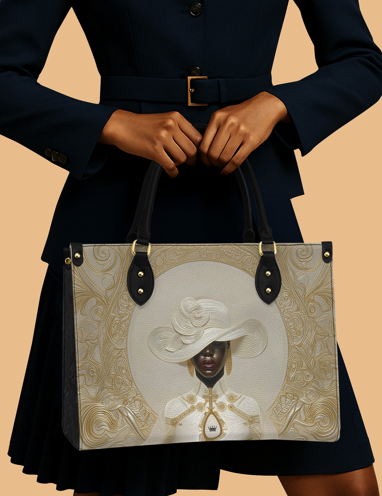 MOCKUP_FOCUS_20250923_POCHETTE_LE_SLIM_BLACK_Heavenly_Ivory_ARND135_ADSG070_01.jpg