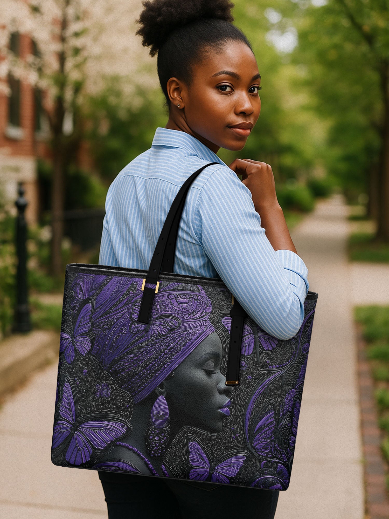 Majesty Known Sleek Leather Tote QR0XD603