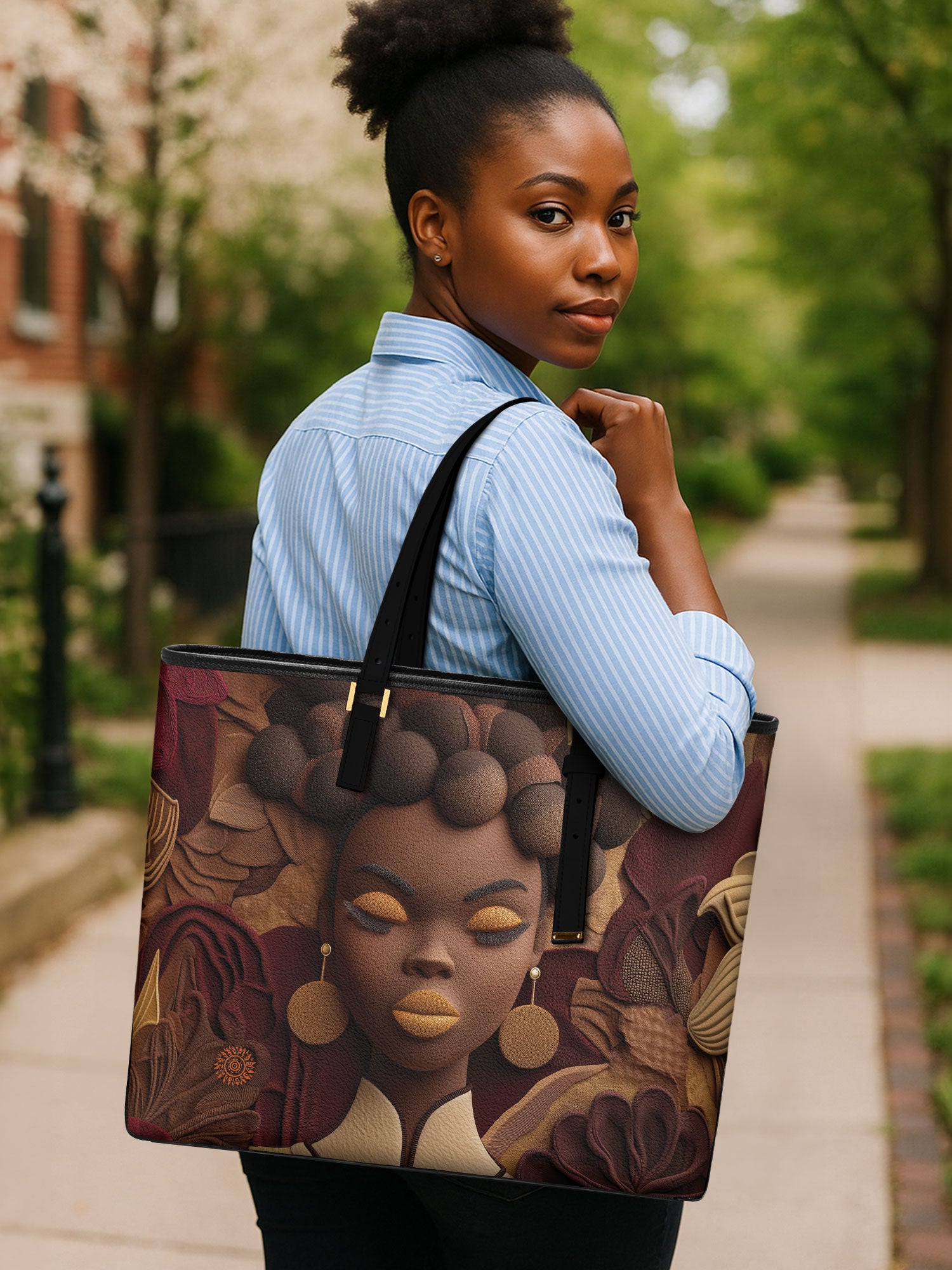 Crowned In Circles Sleek Leather Tote QR0TD111