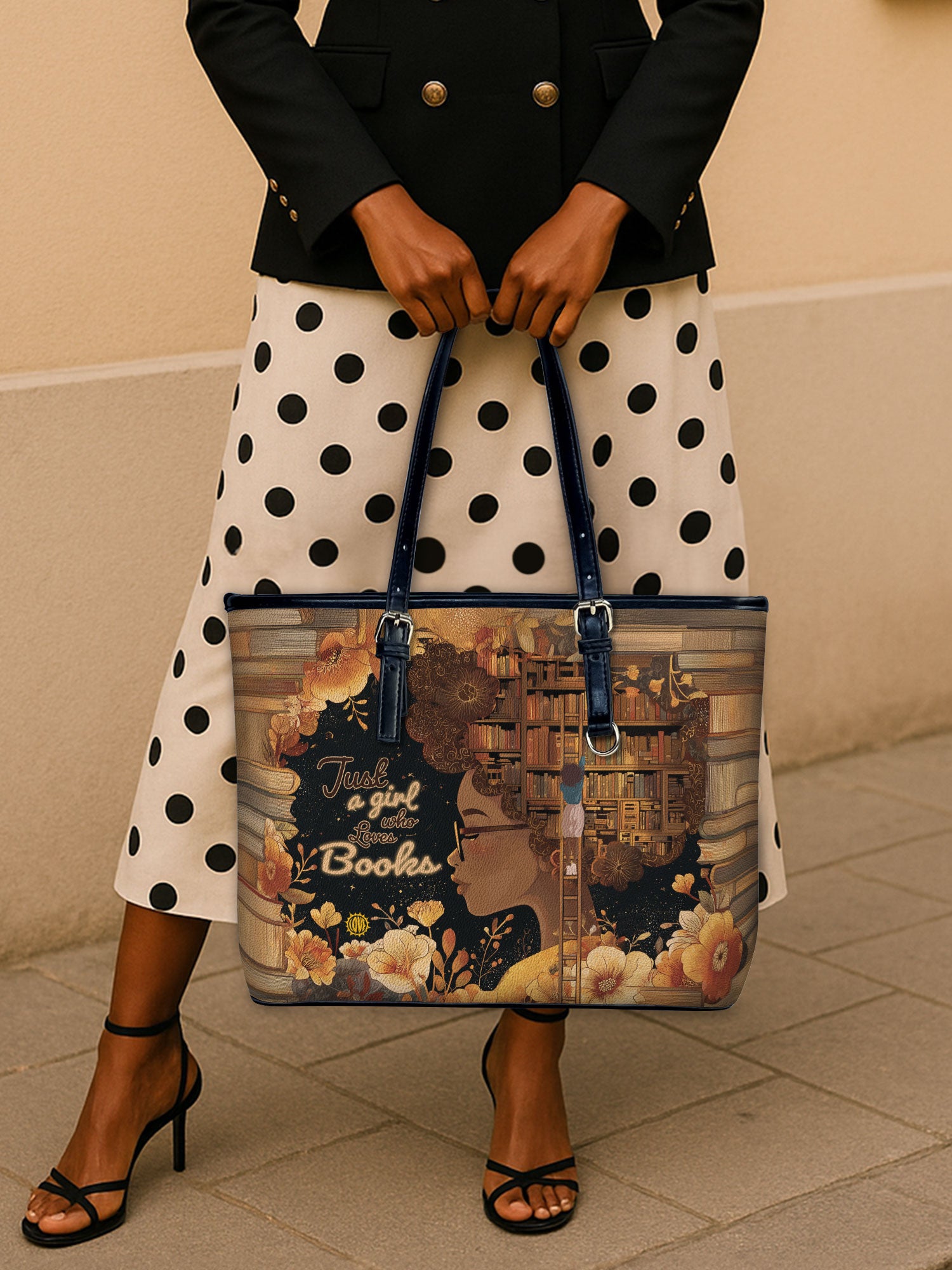 Brilliant Essence Leather Bucket Bag QR0TD422