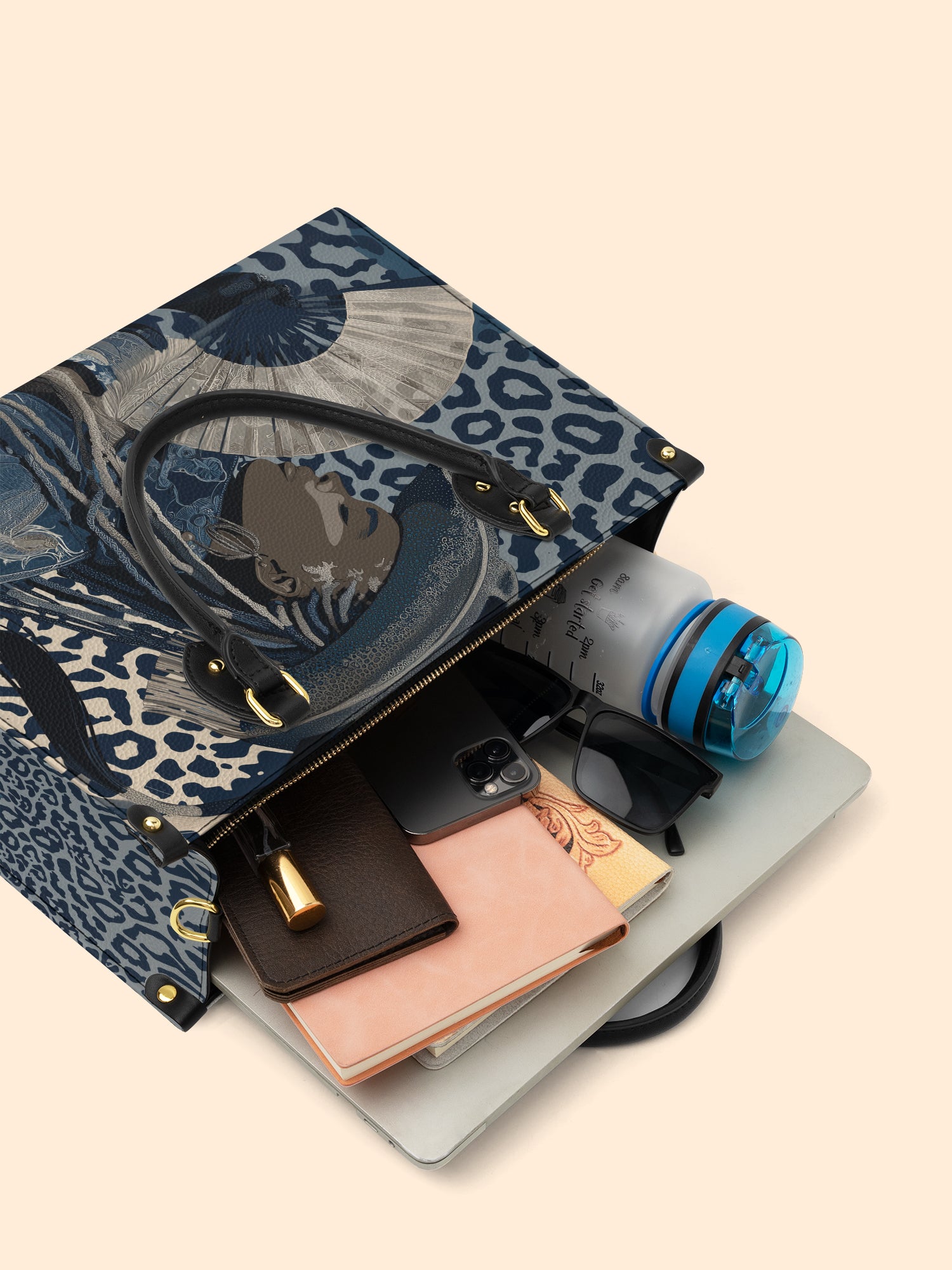 Black Canyon Queen Premium Leather Handbag QR0TD494