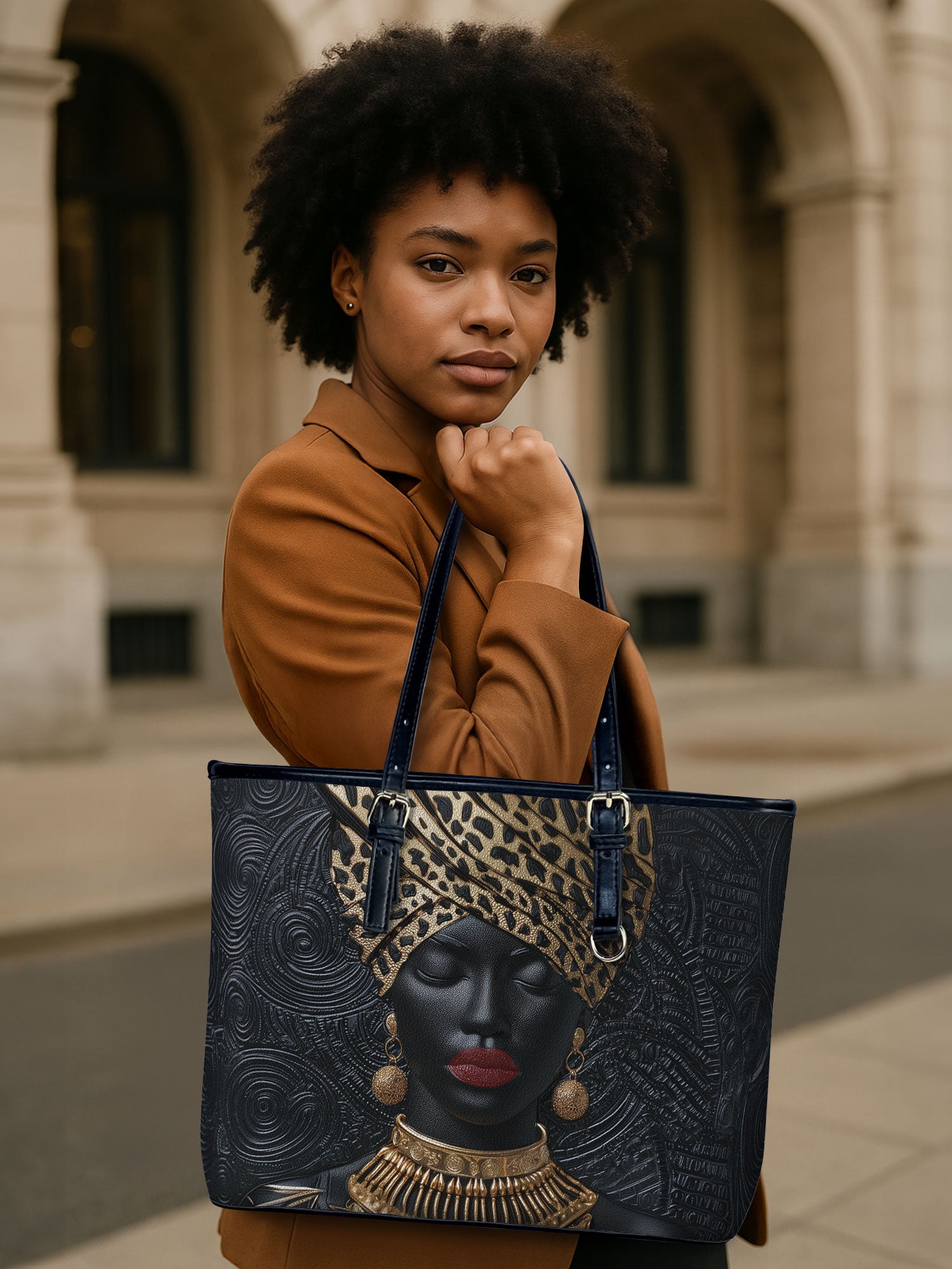 Golden Majesty Leather Bucket Bag QR0XD732