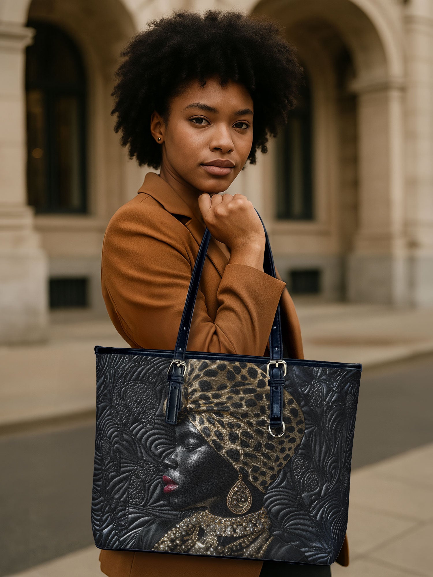 Regal Serenity Leather Bucket Bag QR0XD734