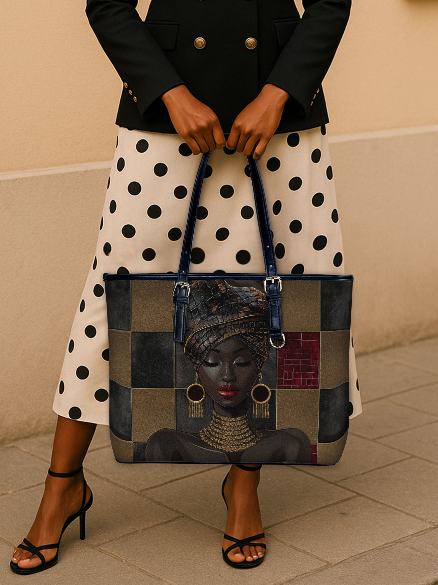 Golden Poise Leather Bucket Bag QR0XD779