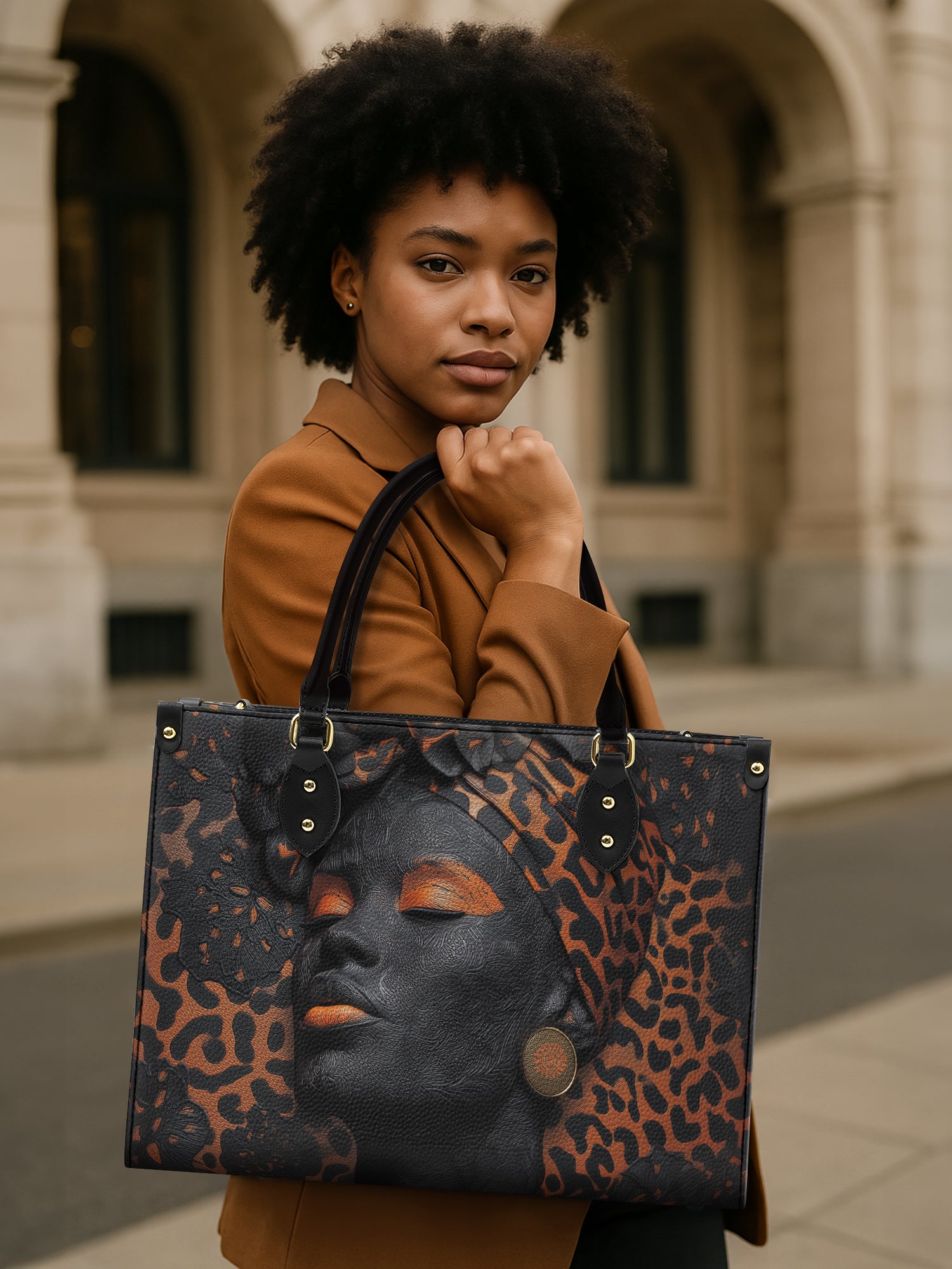 Cheetah Spirit Premium Leather Handbag QR0HH096