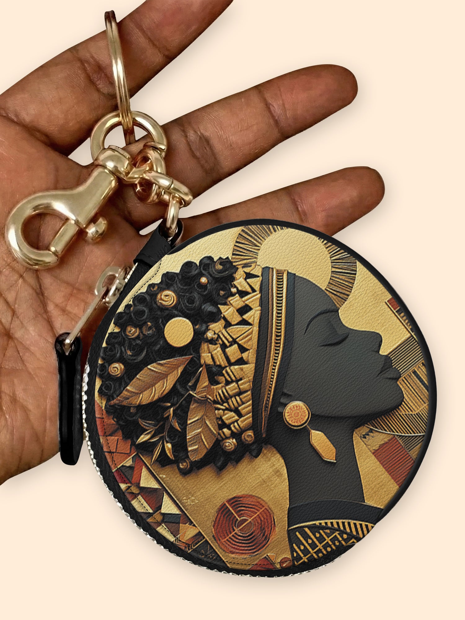Bold African Circular Coin Pouch Bag Charm QR0XD810