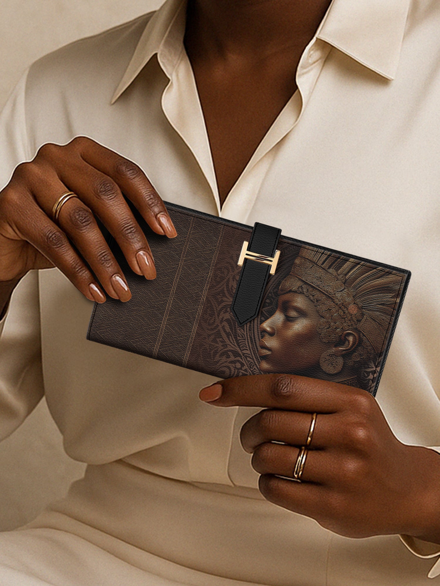 Rooted In Africa Tab Closure Wallet QR0XD016