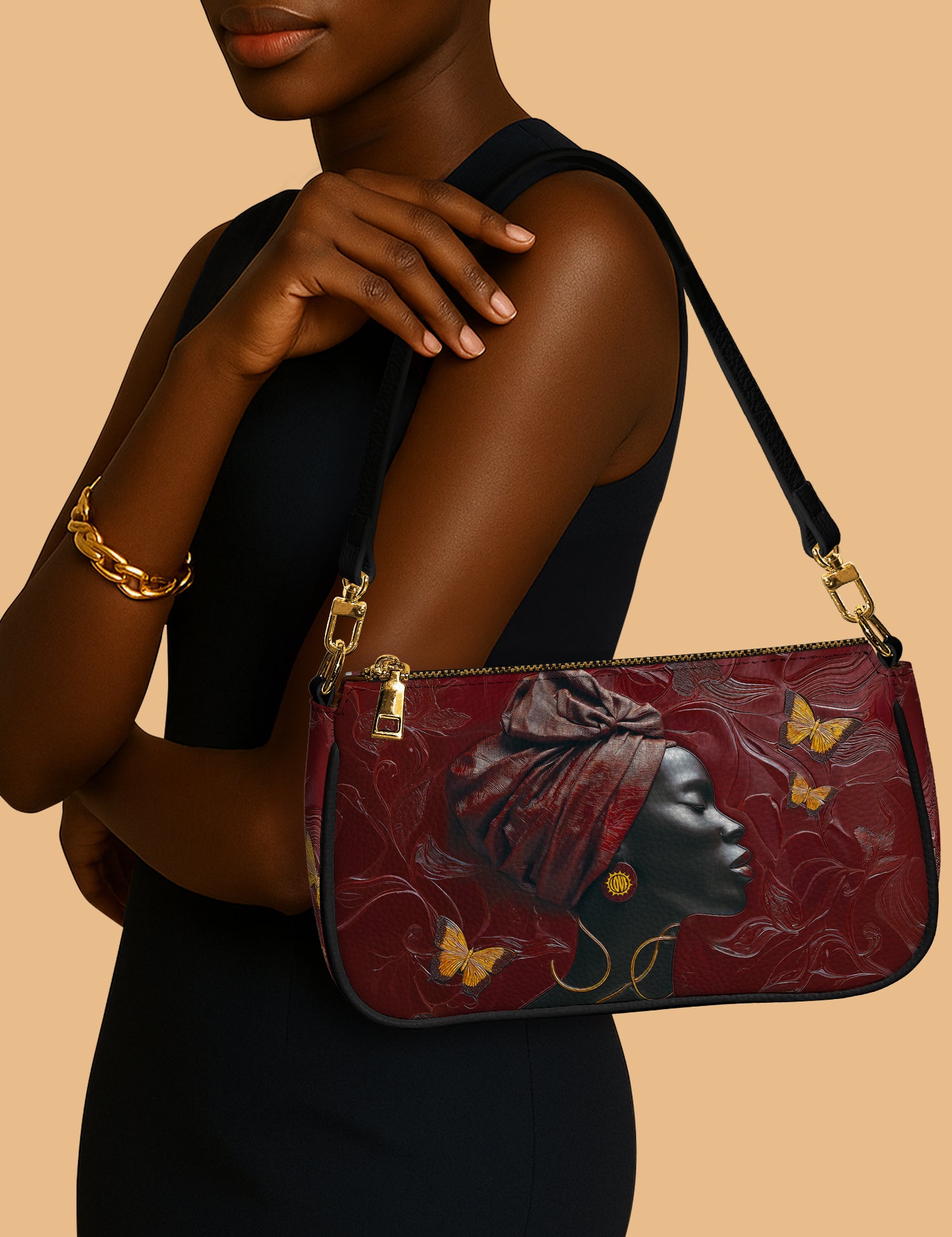 20250808_POCHETTE_BLACK_Gilded-Grace_ARND135_ADSG143_Mockup_Focus1.jpg