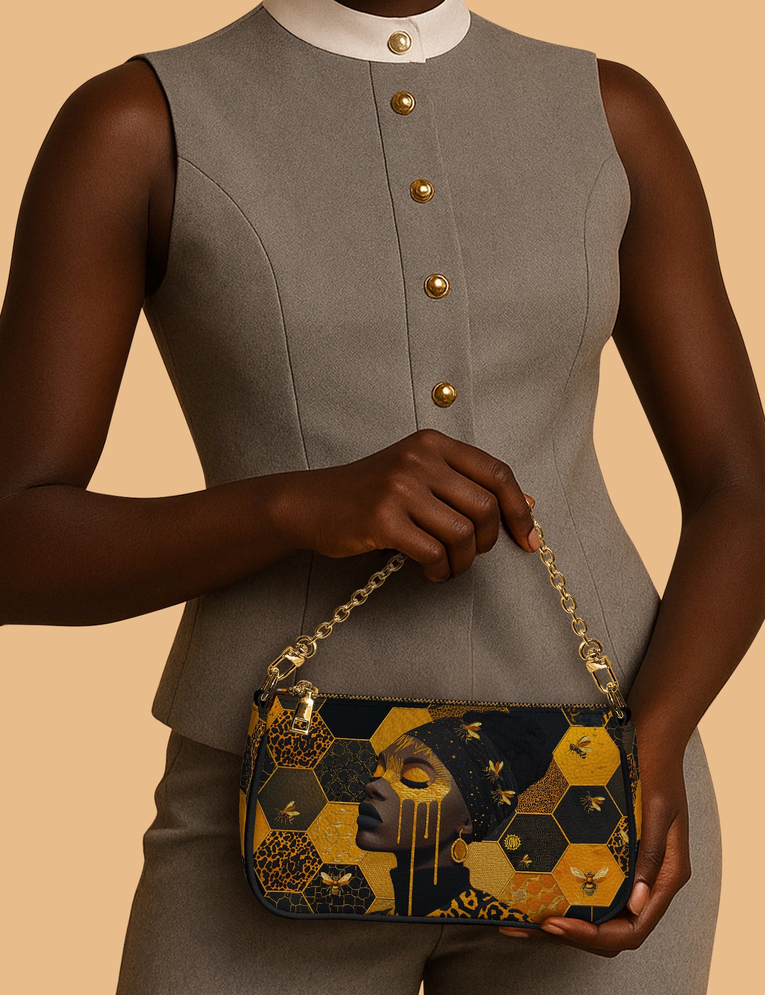 20250818_POCHETTE_BLACK_Royal-Nectar_ARND135_ADSG143_ADSG143_Mockup_Focus1.jpg