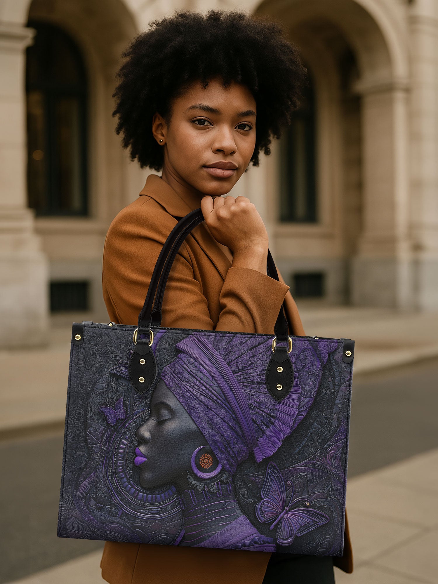 Midnight Crown Premium Leather Handbag QR0XD250