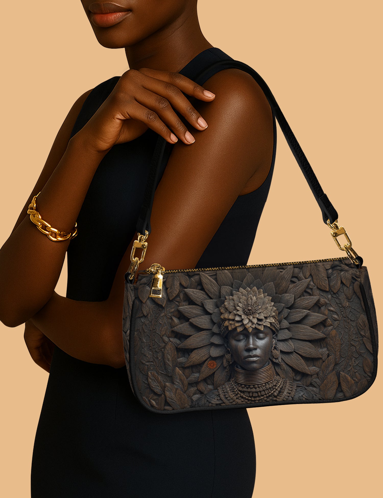 20250918_POCHETTE_BLACK_Afrielle_ARND135_ADSG143_Mockup_Focus1.jpg