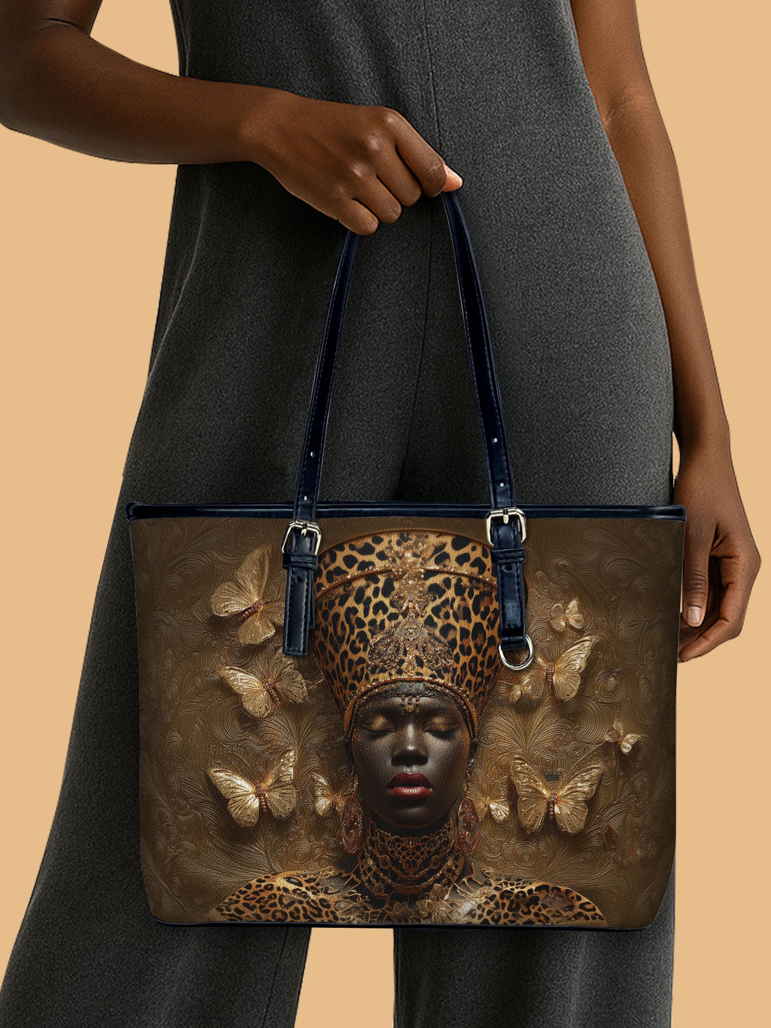 Angelic Affluence Leather Bucket Bag QR0XD756