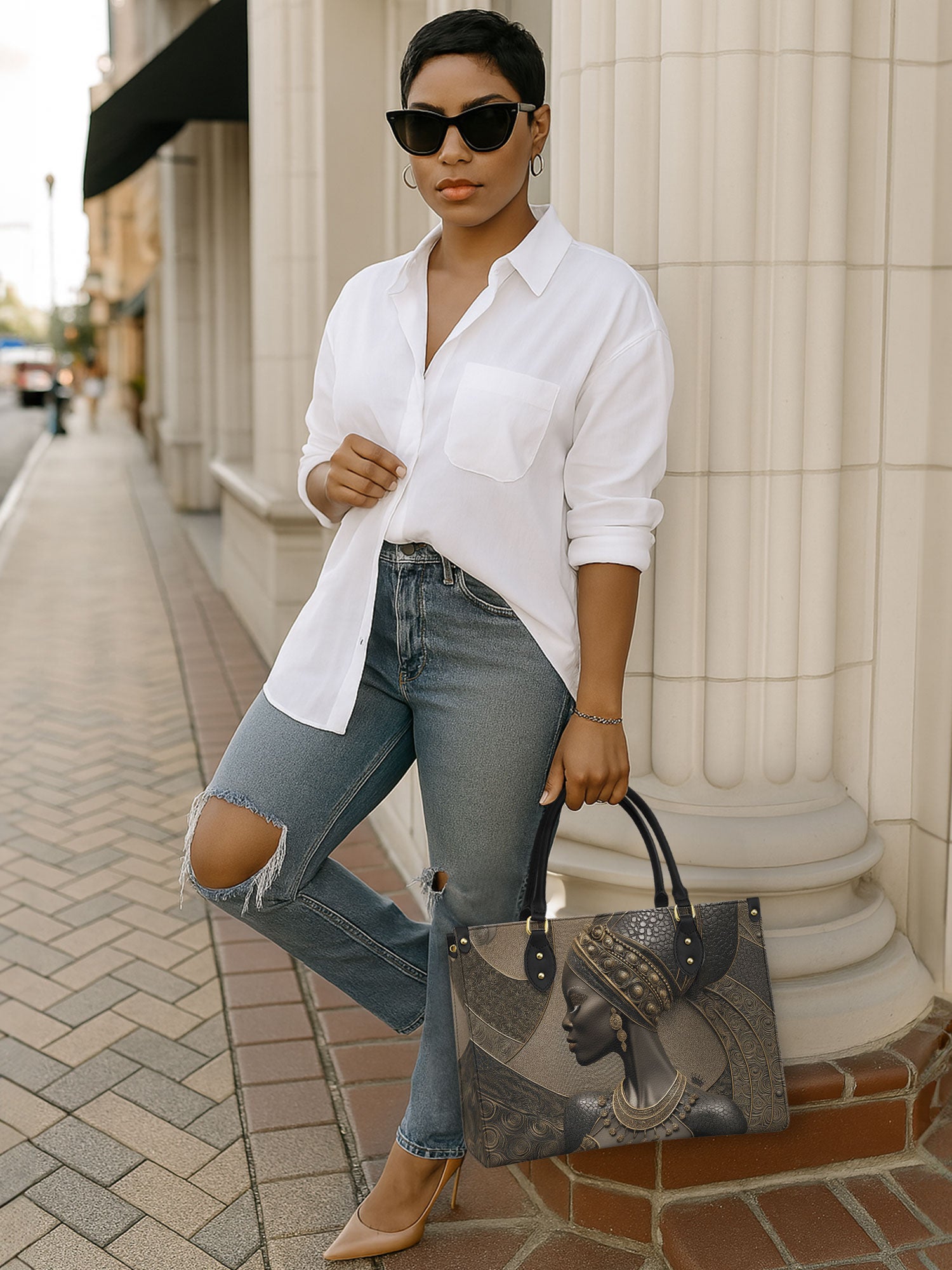 Amoura Legacy Premium Leather Handbag QR0XD568