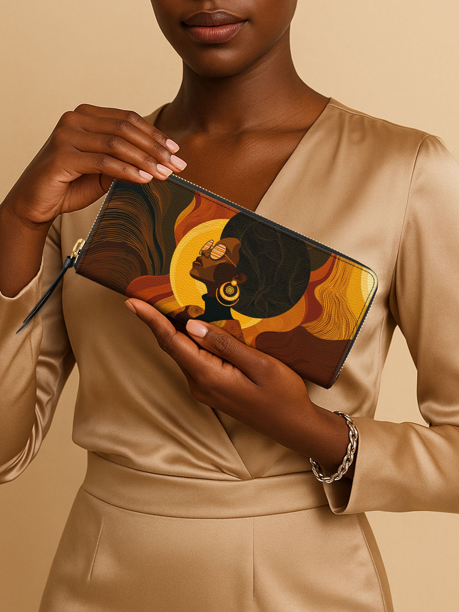 Bold In Black Slimline Zippy Wallet QR0TD388