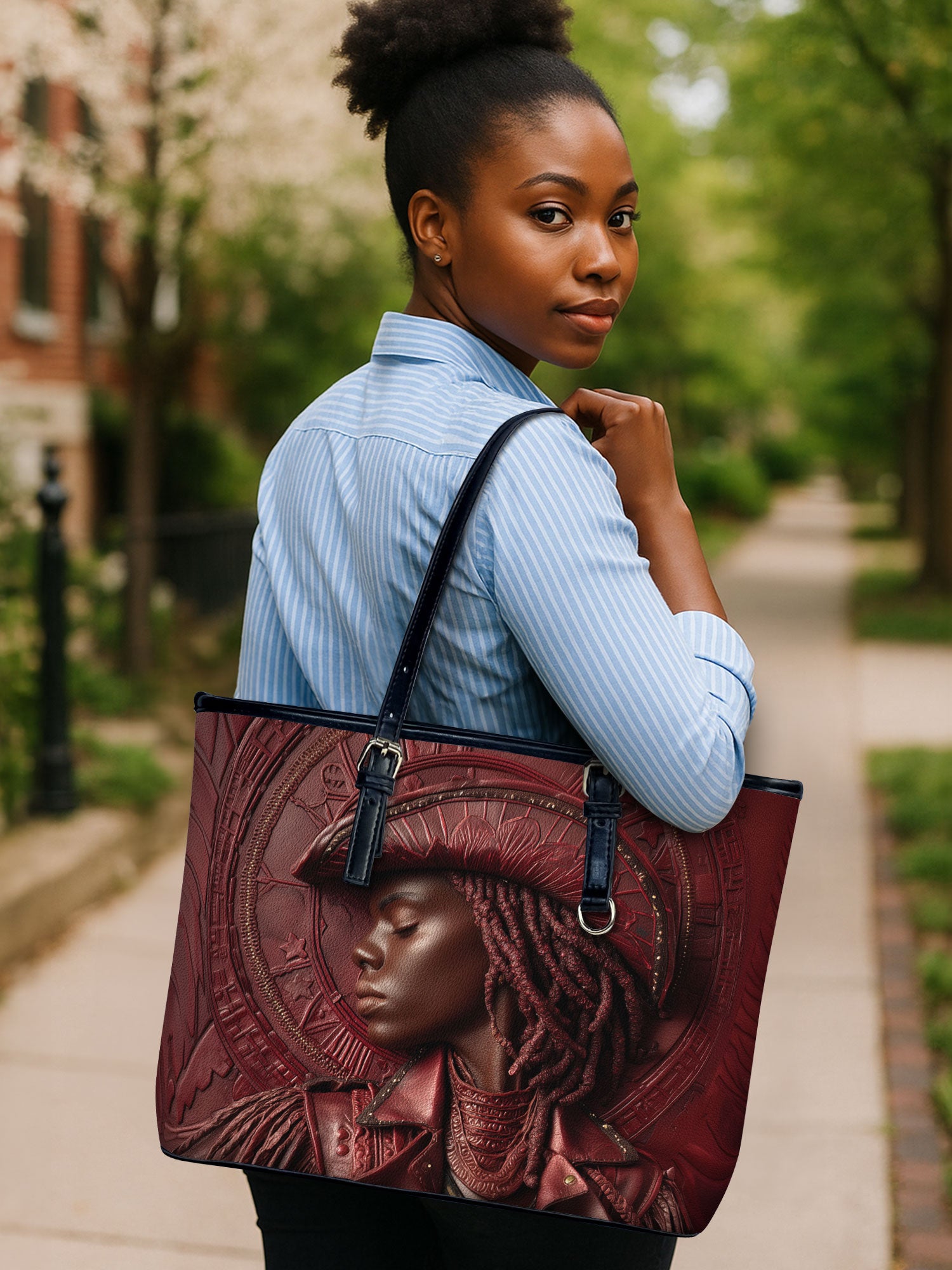 Golden Spur Leather Bucket Bag QR0TD472