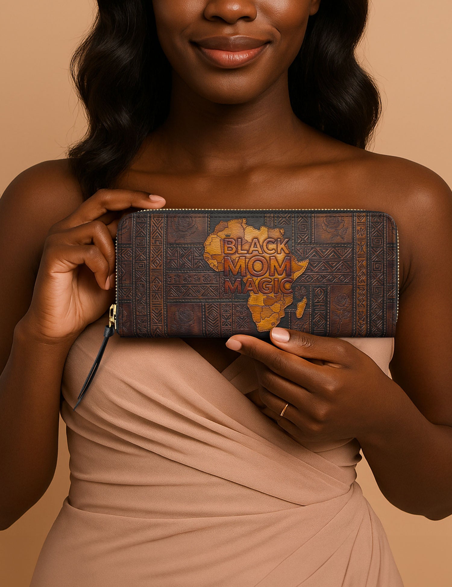 20260206_SLIM_BLACK_AFRICAN-MAP_ARND135_ADSG122_V1_Mockup_Focus_1.jpg