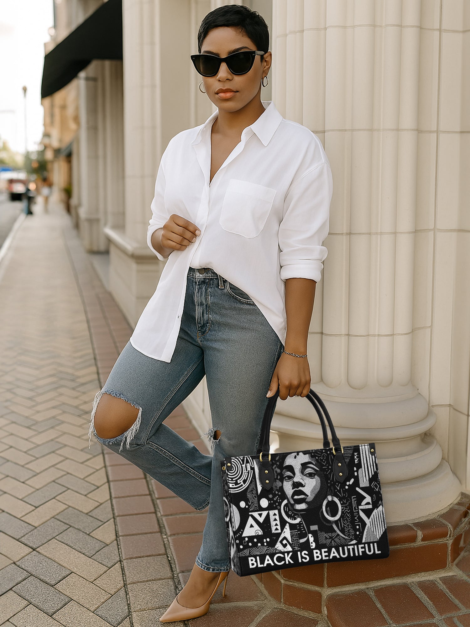 Black Beauty Premium Leather Handbag QR0XD1026