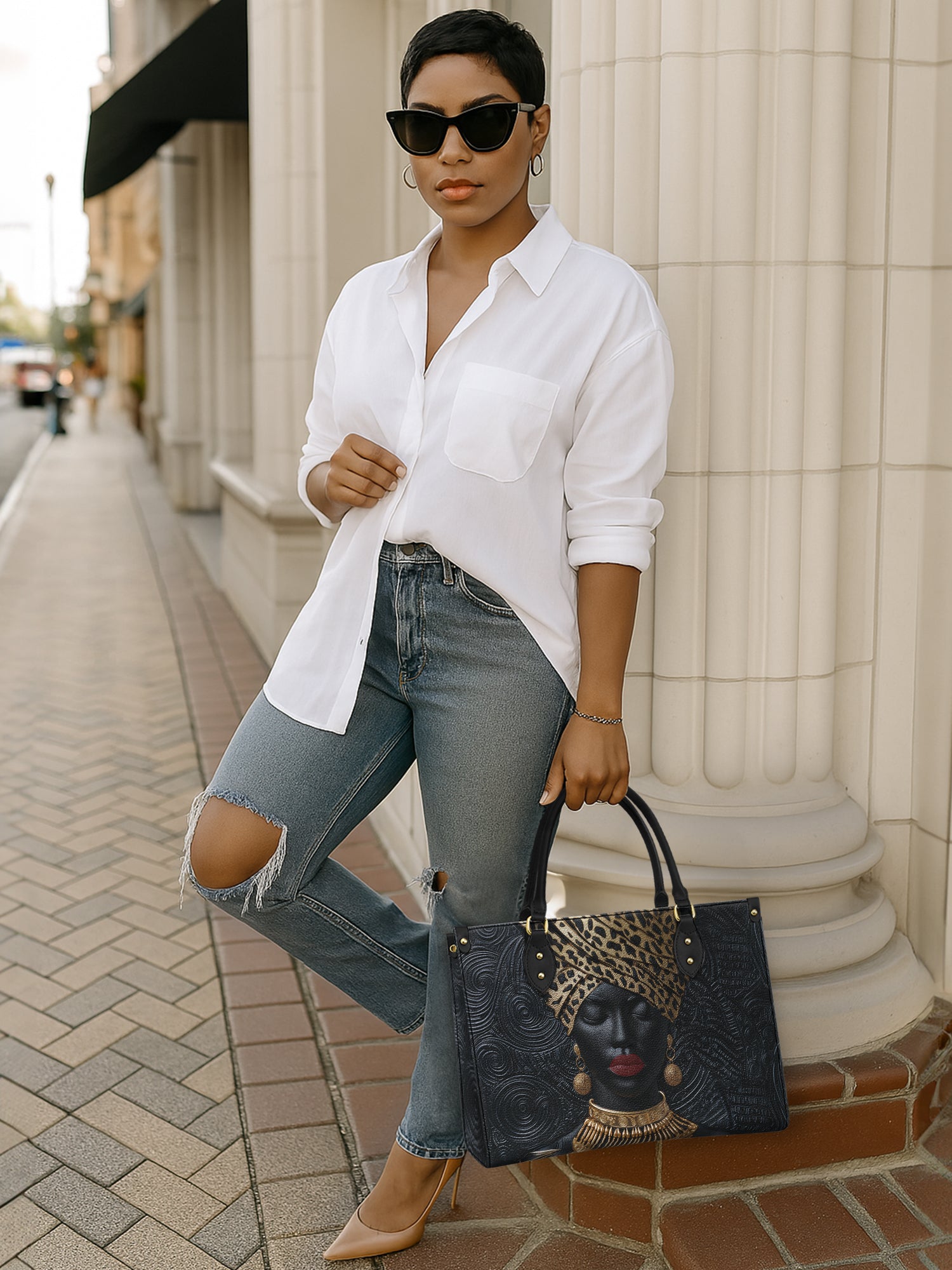 Golden Majesty Premium Leather Handbag QR0XD739