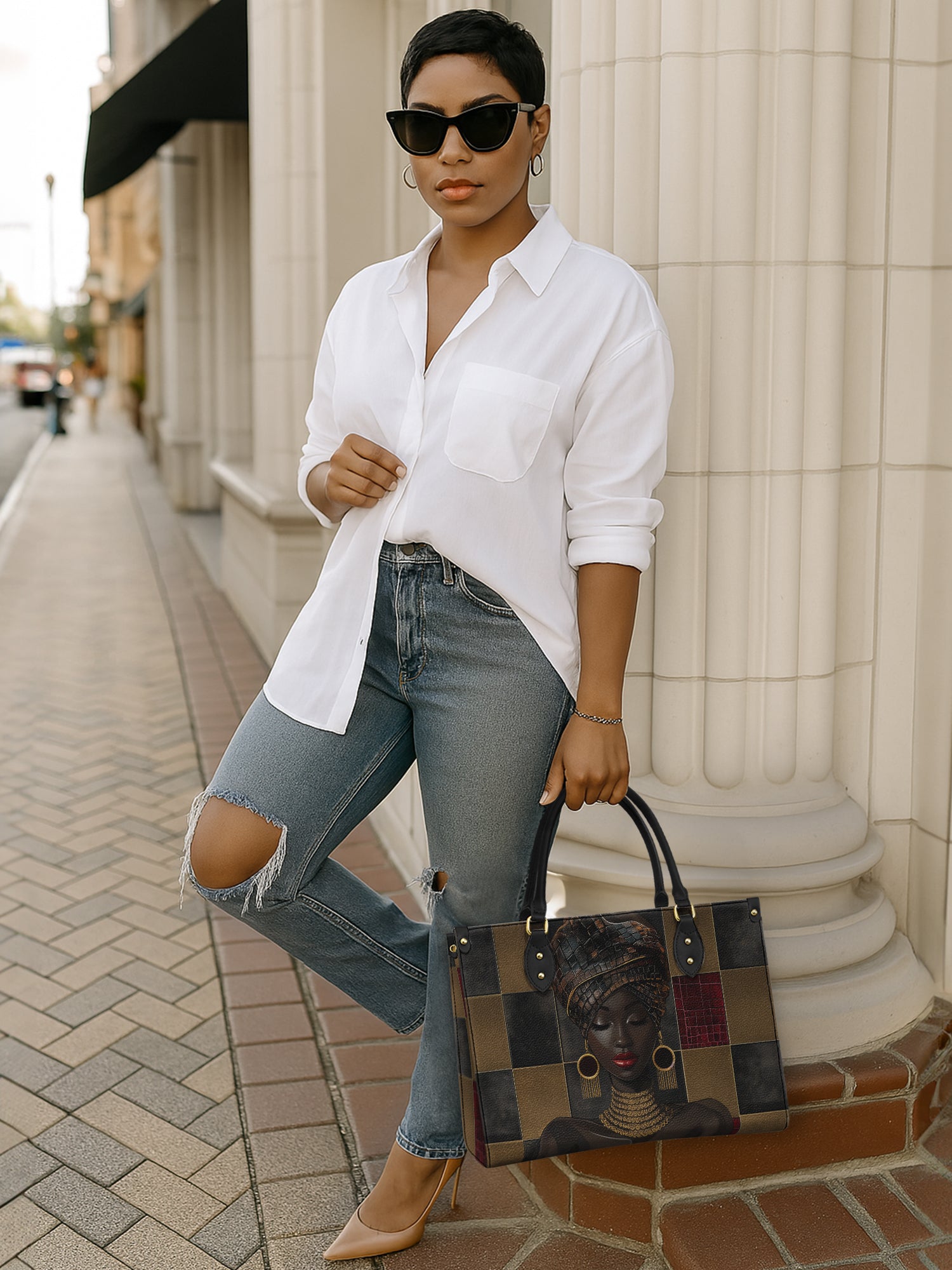 Golden Poise Premium Leather Handbag QR0XD760