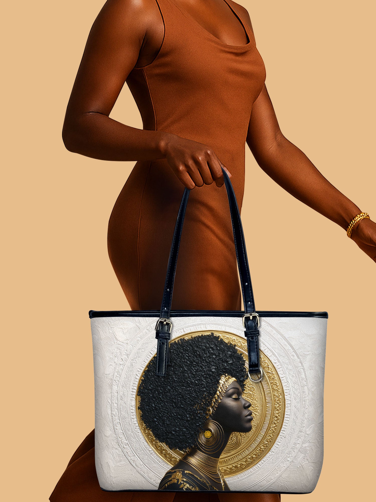 Crowned In Heritage Leather Bucket Bag QR0TV197