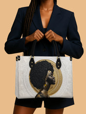 Crowned In Heritage Premium Leather Handbag QR0TV196