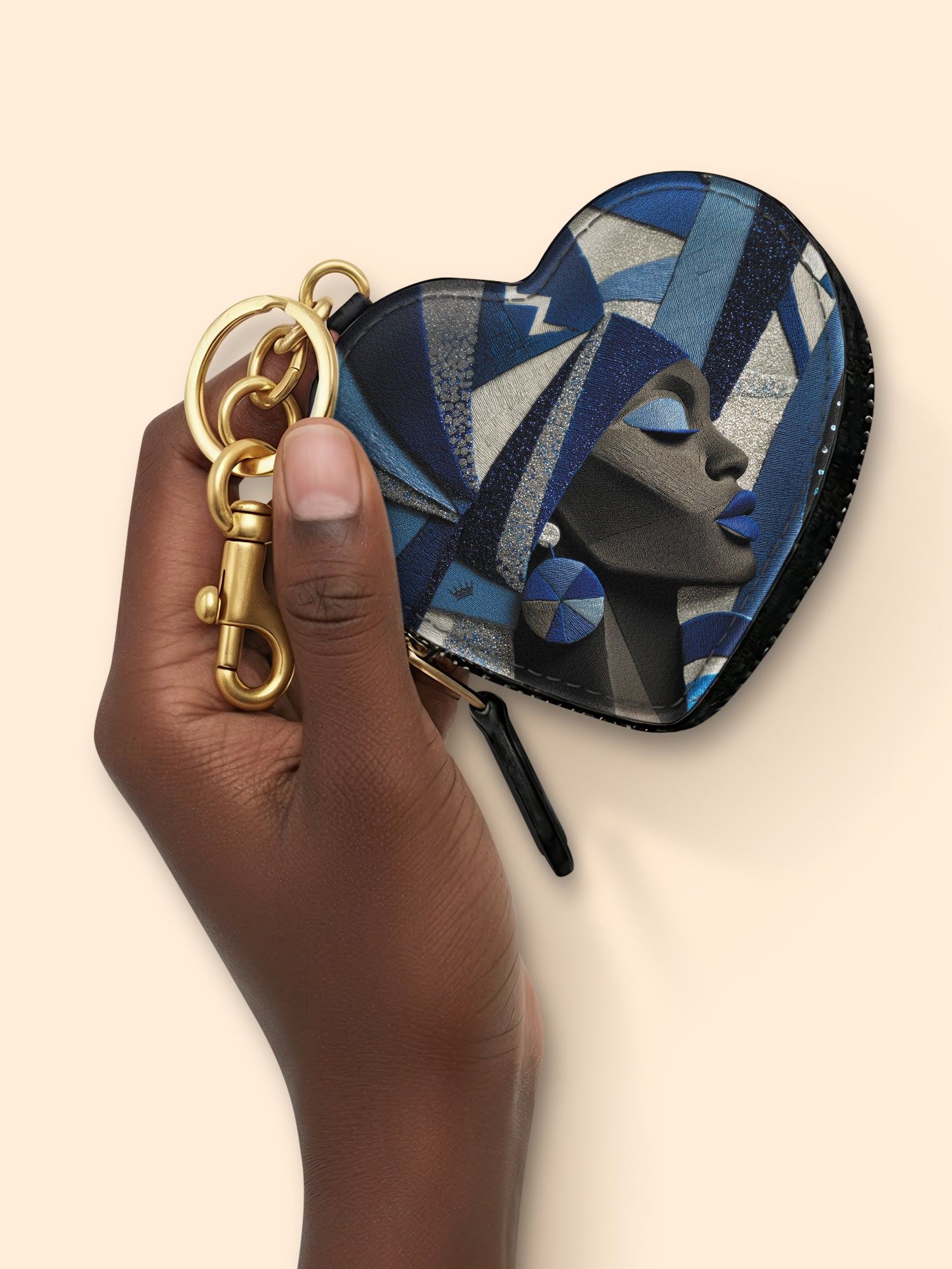 Amira Sol Heart Coin Pouch Bag Charm QR0XD406