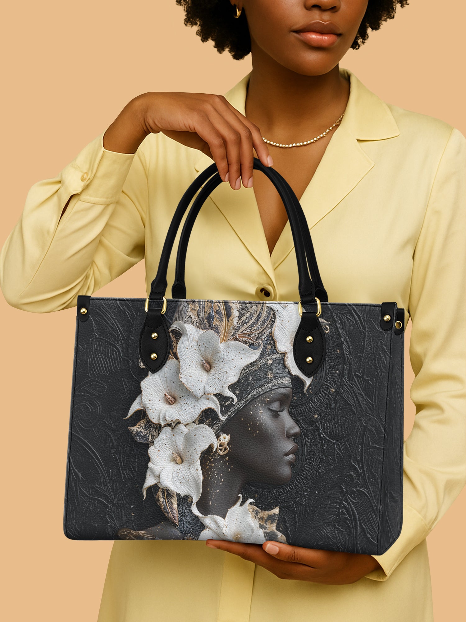 Noir Serenity Premium Leather Handbag QR0TD213