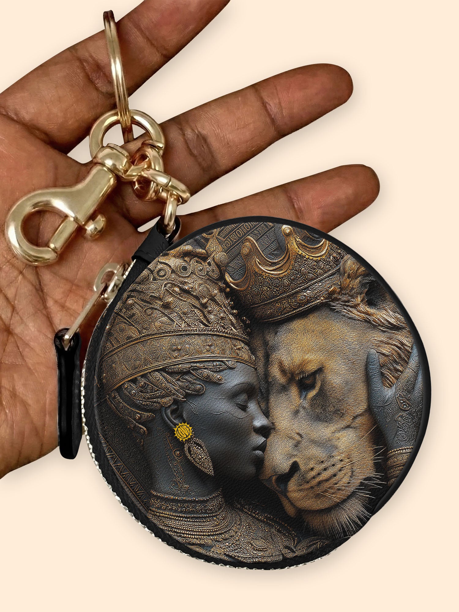 Desert Empress Circular Coin Pouch Bag Charm QR0HH148