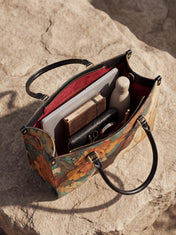 Blossom Divinity Premium Leather Handbag QR0HH070