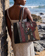 Crimson Sovereign Premium Leather Handbag QR0XD924