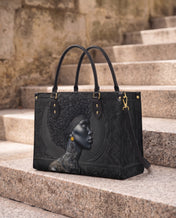 Crowned In Onyx Premium Leather Handbag QR0XD119