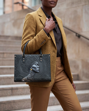 Crowned In Onyx Premium Leather Handbag QR0XD119