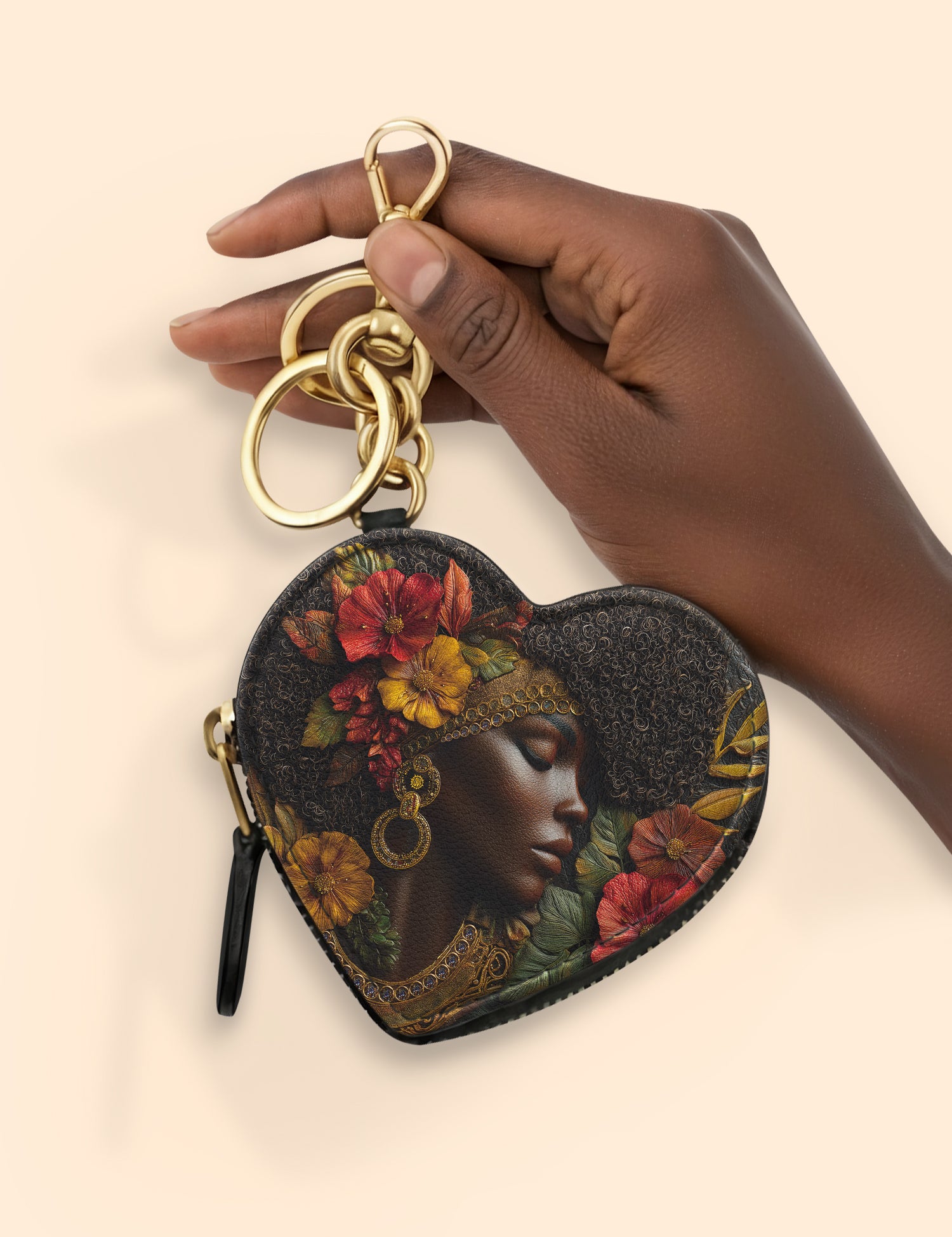 HeartCoinPouch_Focus1_e3ecd89a-f140-4a01-a57f-e16be5187704.jpg