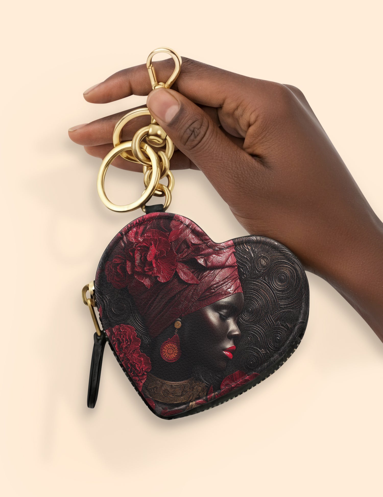 HeartCoinPouch_Focus1_fec430d4-cb6b-476a-a9b2-981cfc33e42f.jpg