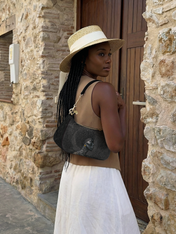 Crowned In Onyx Demi Crossbody Bag QR0XD119