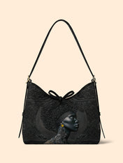 Crowned In Onyx Bowline Hobo Bag QR0XD119