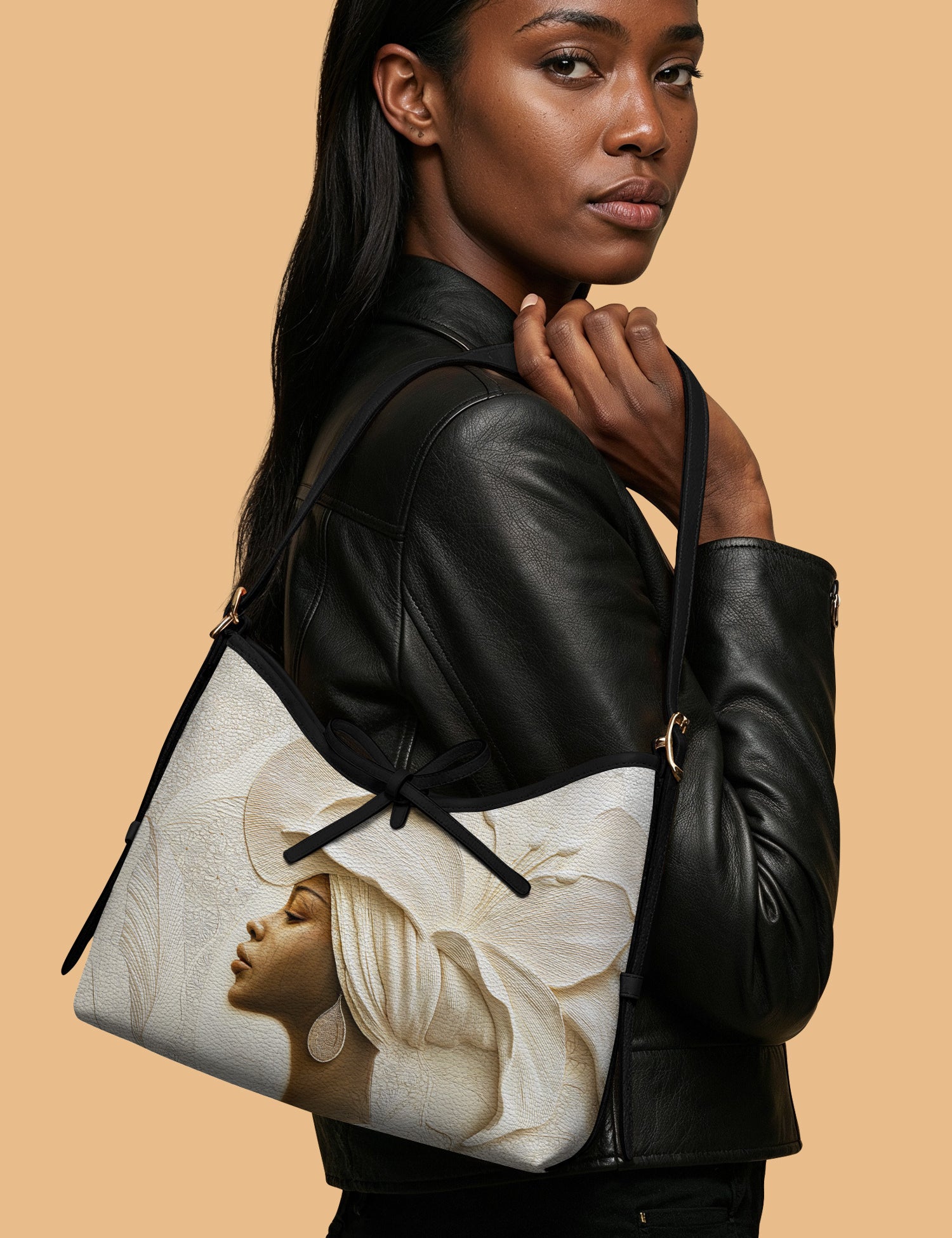 MOCK2_20260107_Carryall_BLACK_IvoryBlossom_ARND139_ADSG035_02.jpg