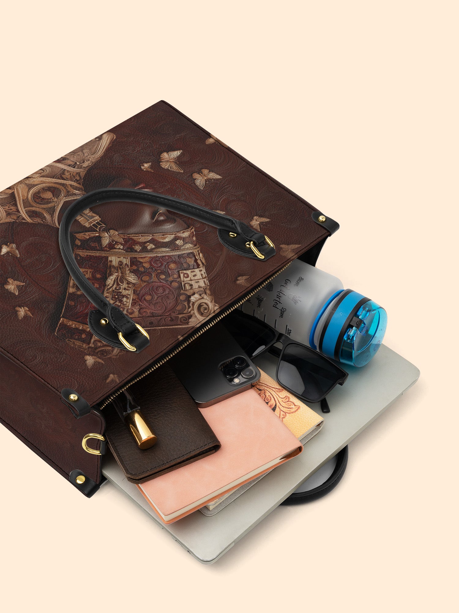 Ashe Light Premium Leather Handbag QR0XD687