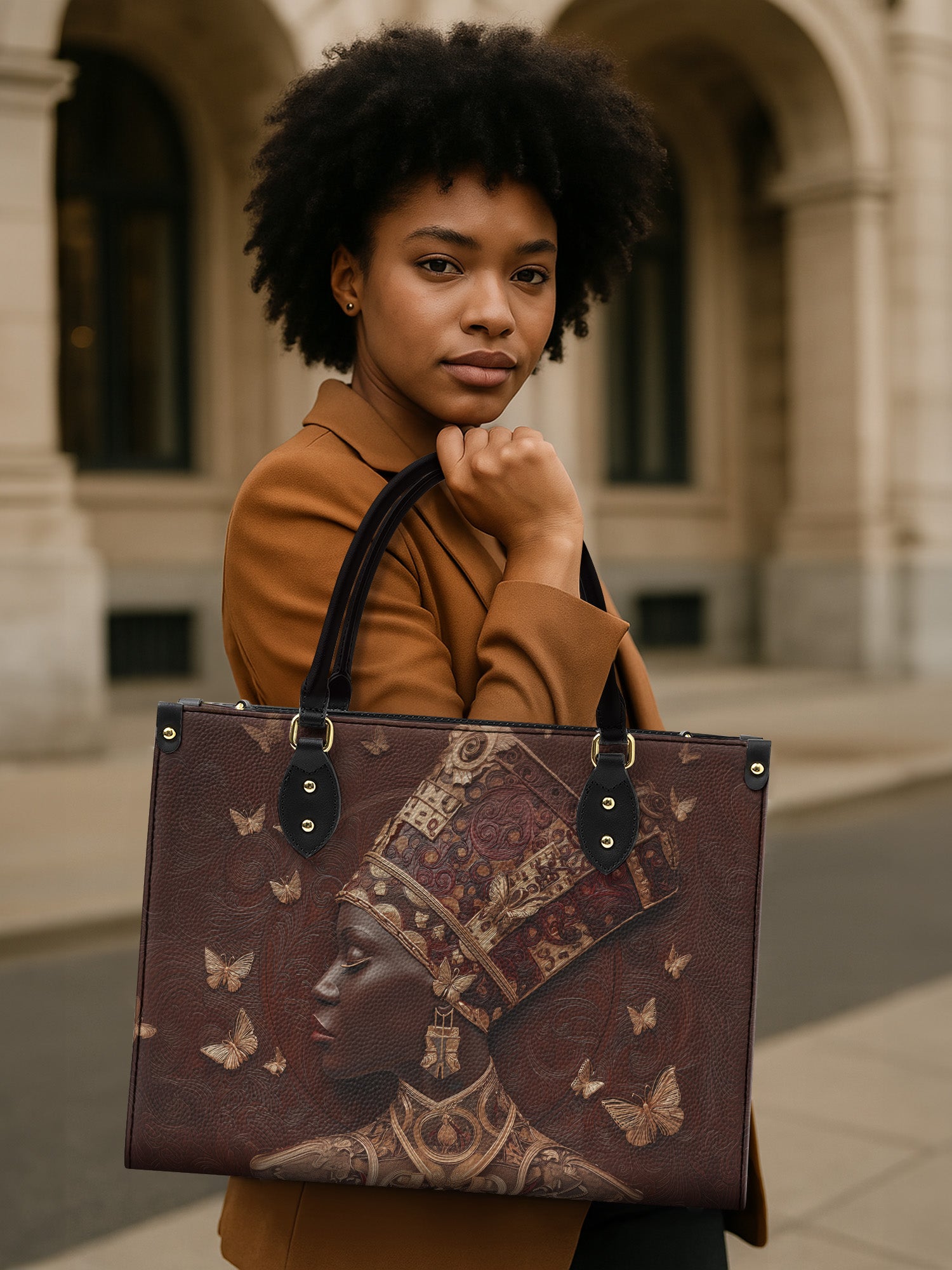 Ashe Light Premium Leather Handbag QR0XD687