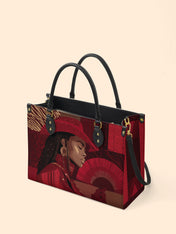 Dust Crowned Beauty Premium Leather Handbag QR0TD488